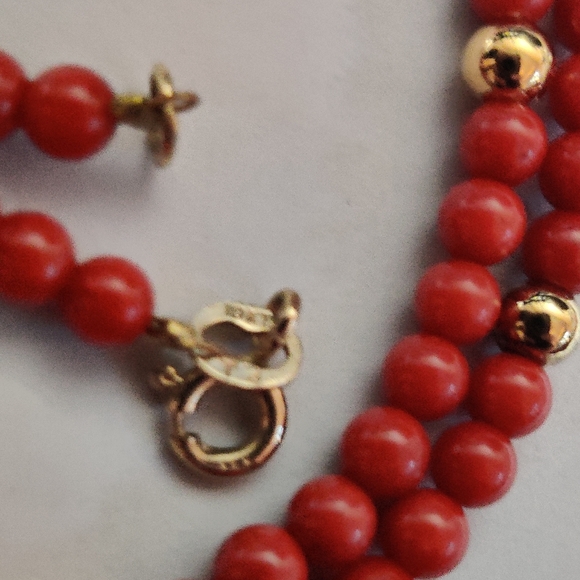Vintage Genuine Mediterranean Oxblood Red Coral Necklace 10k gold clasp - Picture 16 of 16